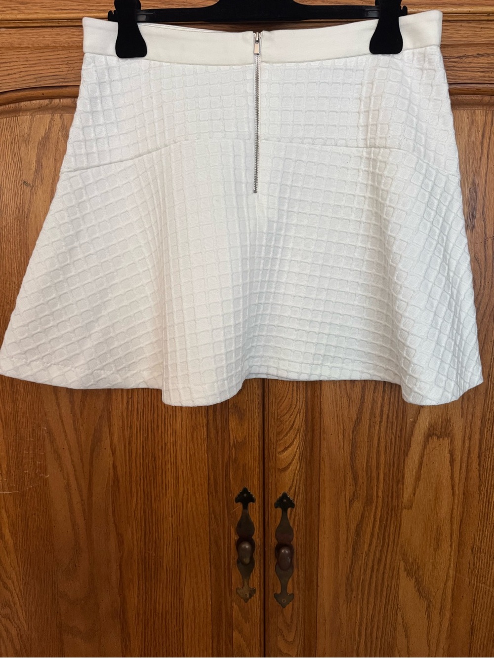 Banana Republic White Textured Skirt - Picture 2 of 2